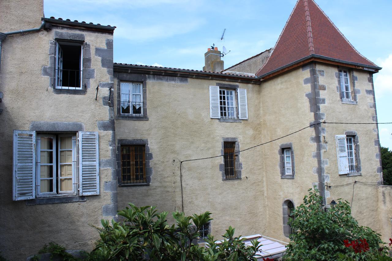Bed and Breakfast Chateau De Bourrassol Menetrol Экстерьер фото